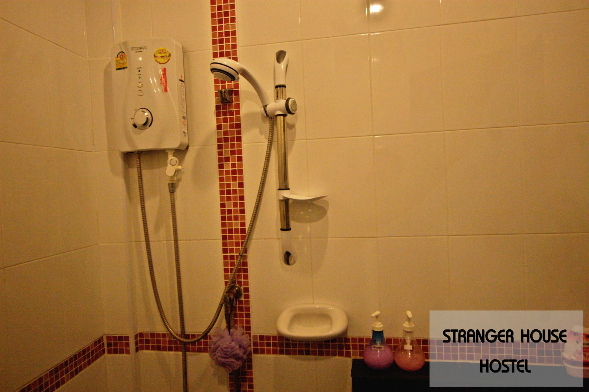 Stranger House Hostel Chiang Mai Bagian luar foto