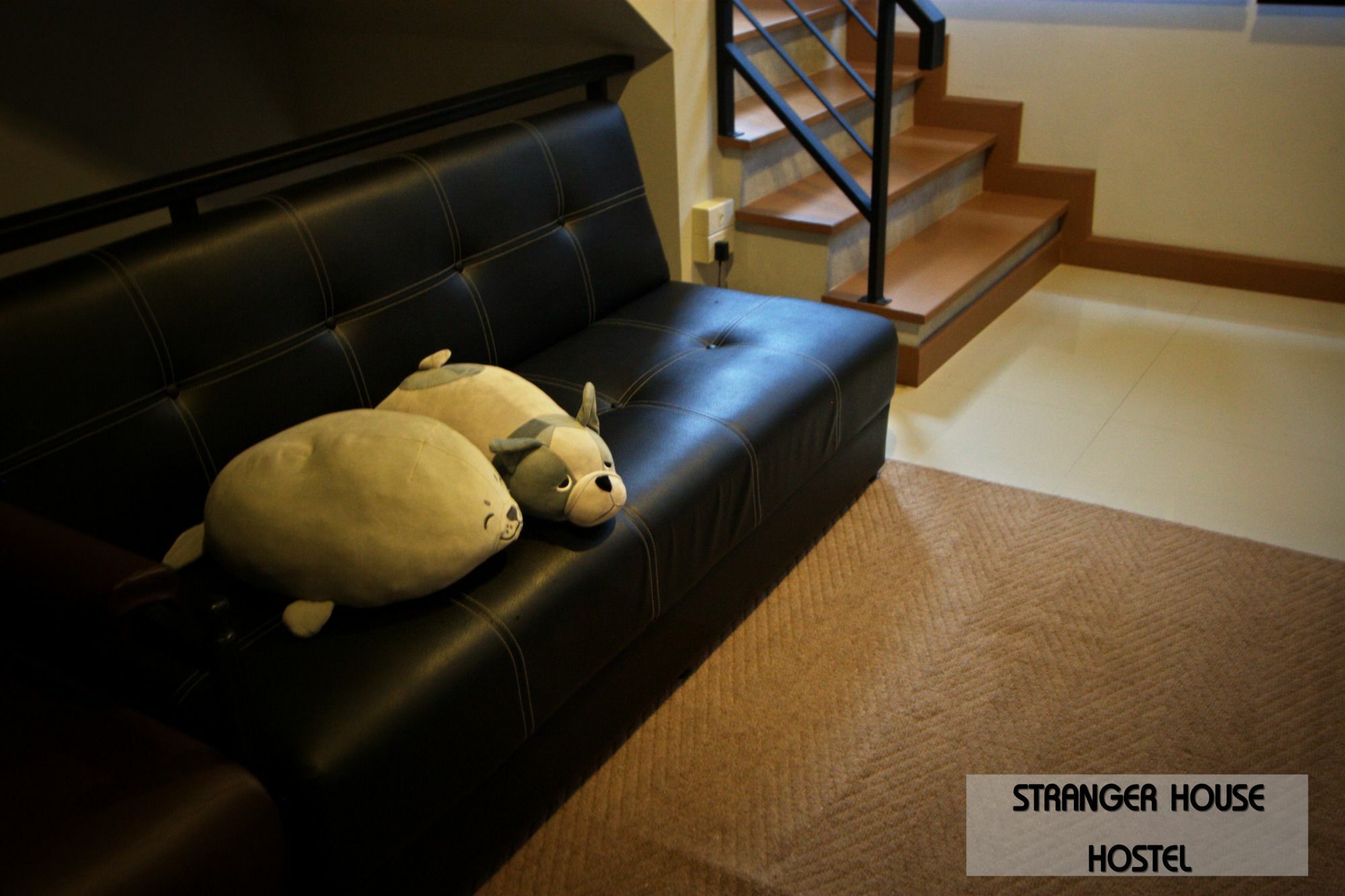 Stranger House Hostel Chiang Mai Bagian luar foto