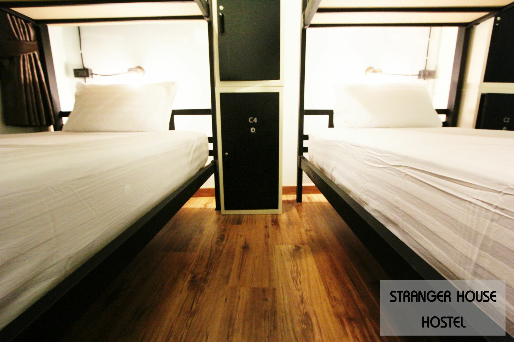 Stranger House Hostel Chiang Mai Bagian luar foto