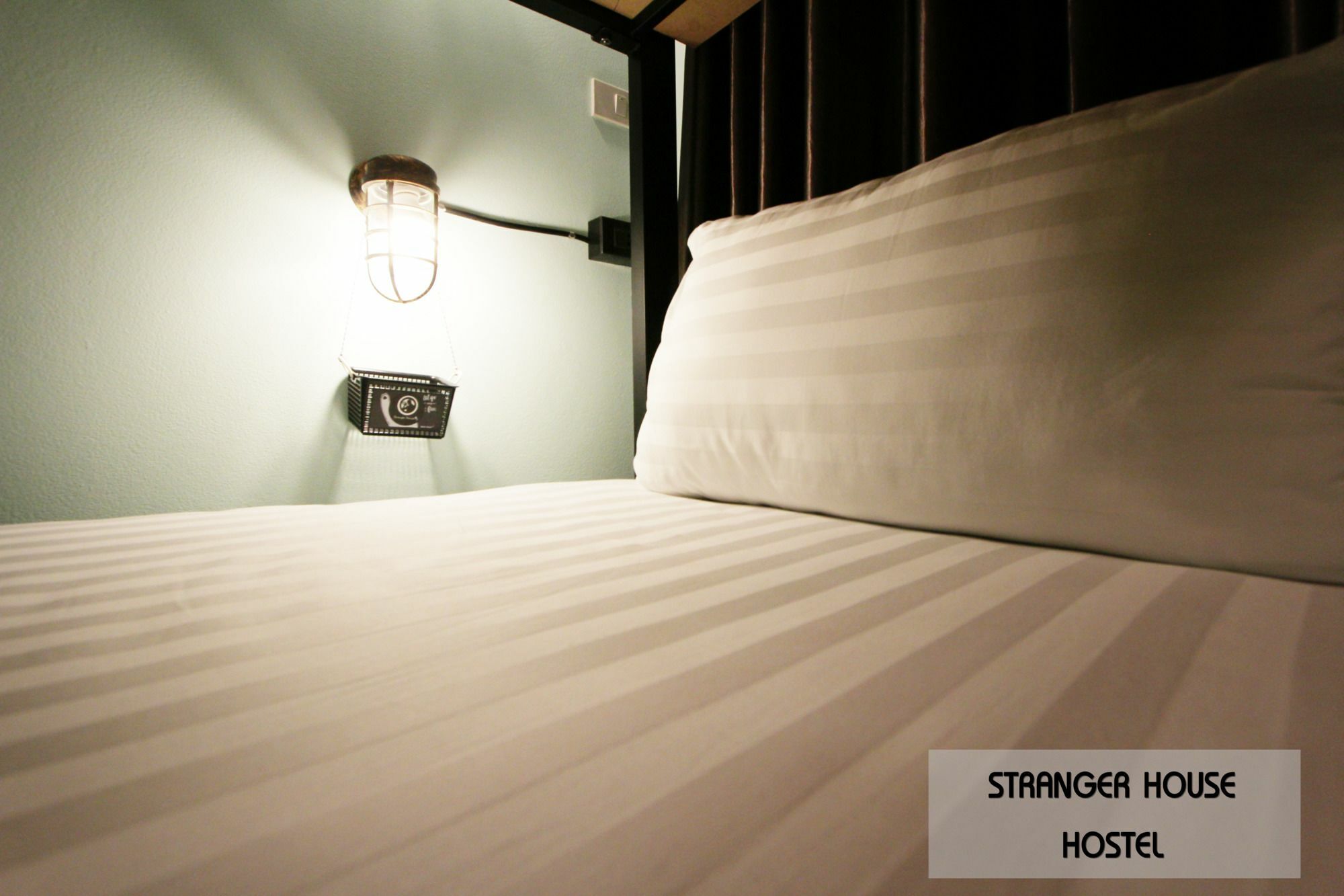 Stranger House Hostel Chiang Mai Bagian luar foto